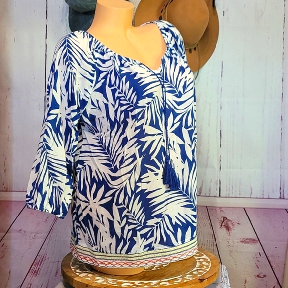 🟢Rafaela Weekend Blue & White Palm Leaf 🍃 Top - Picture 7 of 15